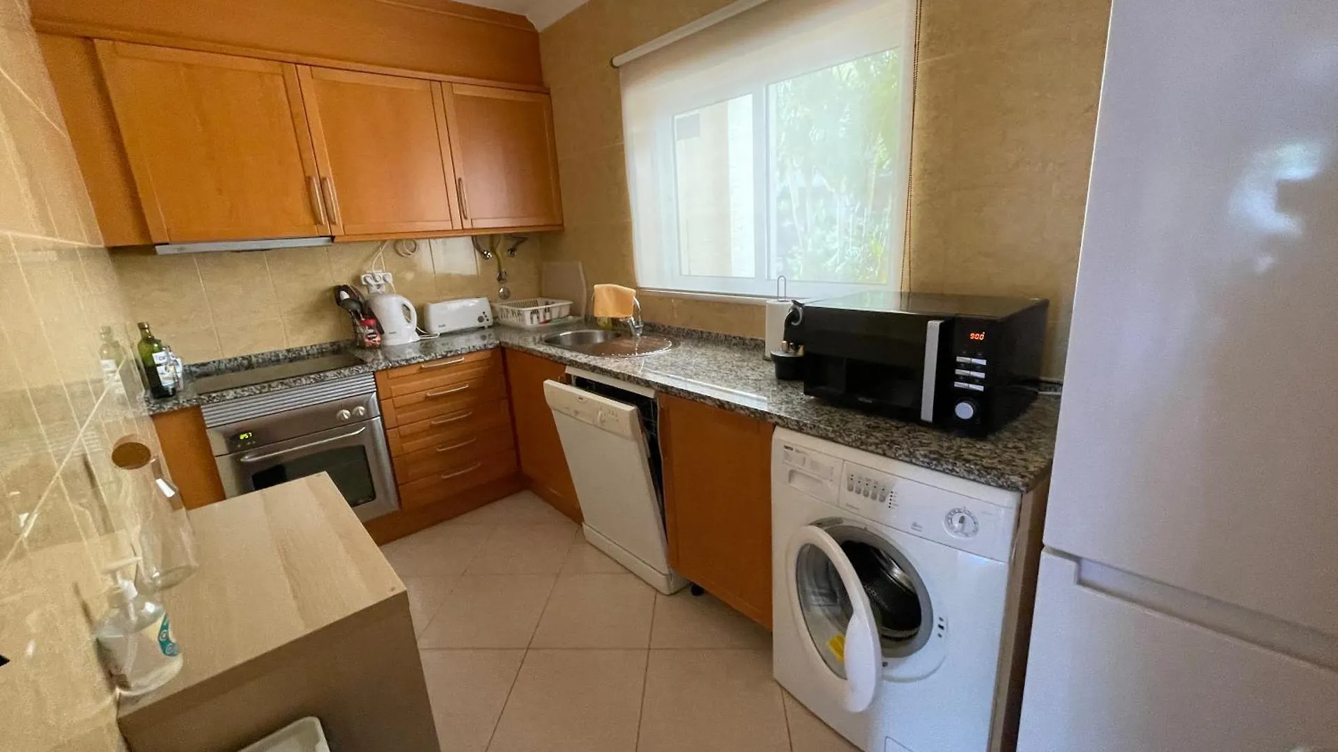 אלבור Vila Praia 7 - Beach & Pool Apartment